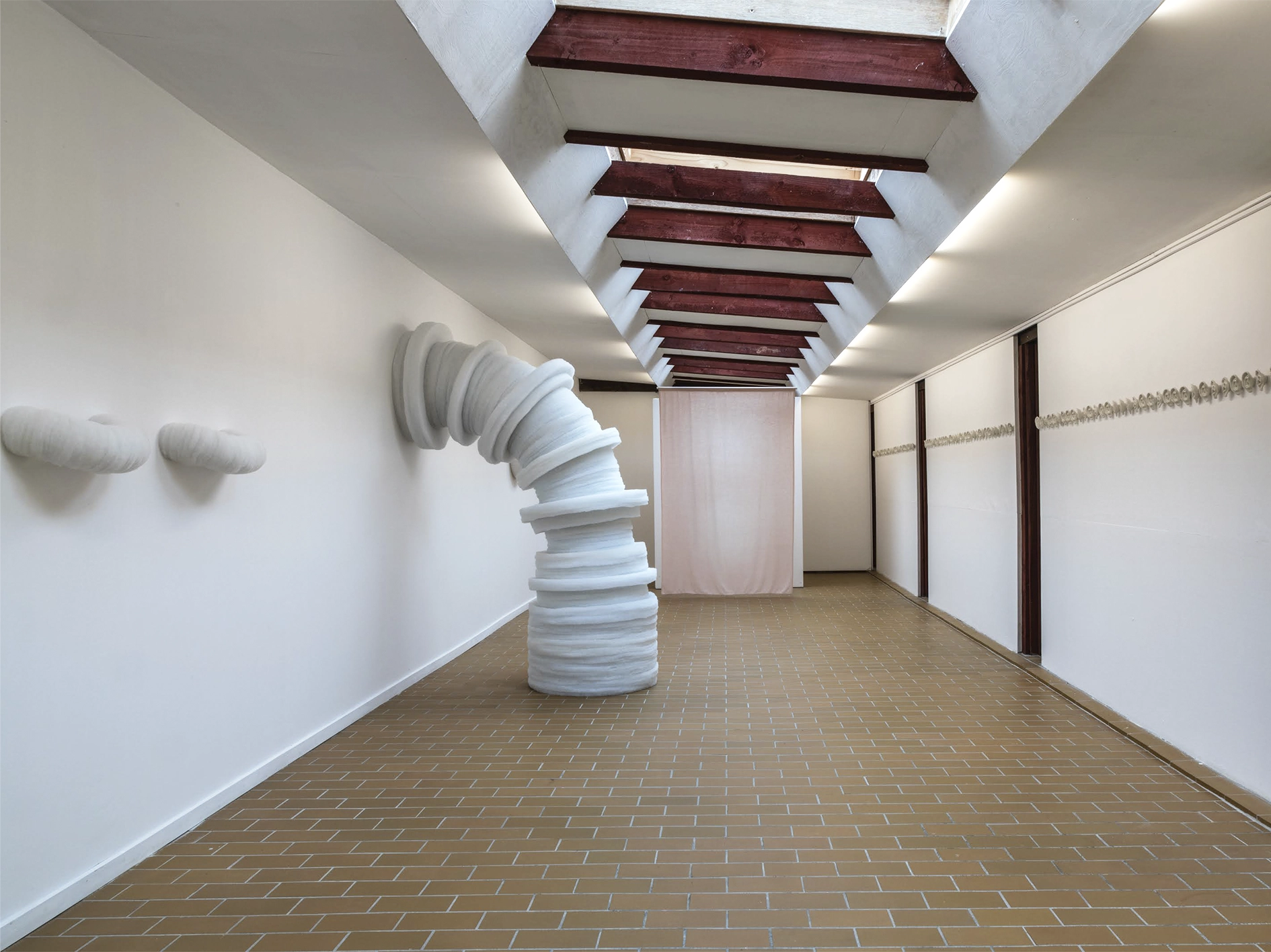 Measuring the Unknown I Udstillingen UDENFOR INDENFOR, Arresten Hjørring. foto: Olivia Valbak Kamrart